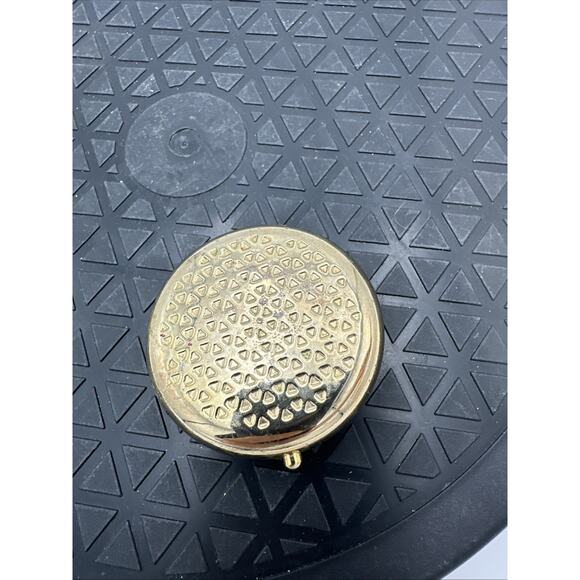 Vintage Brass Pill or Trinket Pill Round Box Enamel - Picture 5 of 8